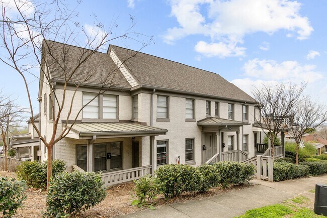 Building Photo - Redmont Place