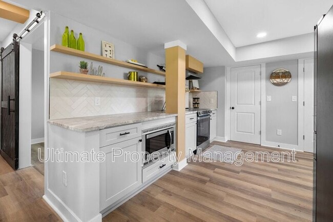 Photo - 610 N 10th St