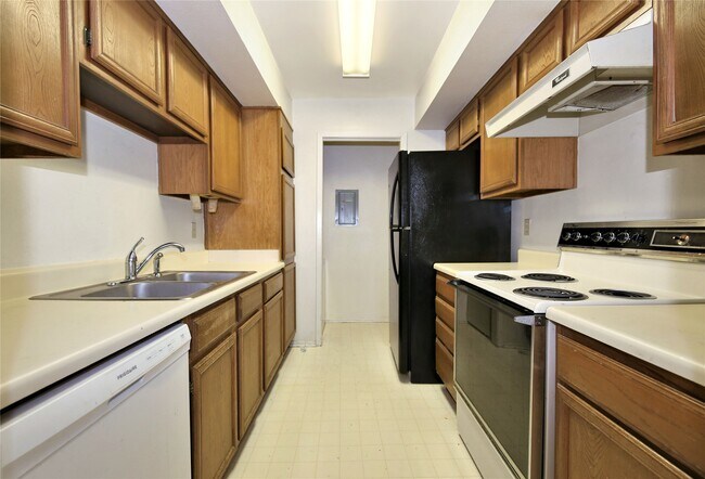 Photo - 2025 Augusta Dr Unidad 306