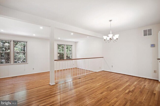 Photo - 3162 Borge St
