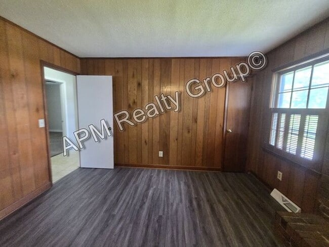 Photo - Spacious three bedroom West Columbia home