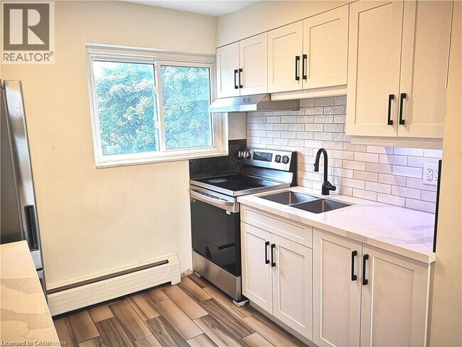 Photo - 19 Hamilton St Unité 4