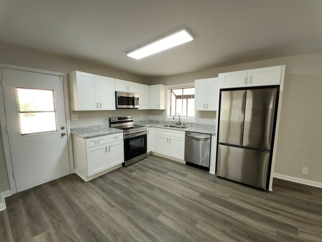 Photo - 5370 Longmeadow Ln