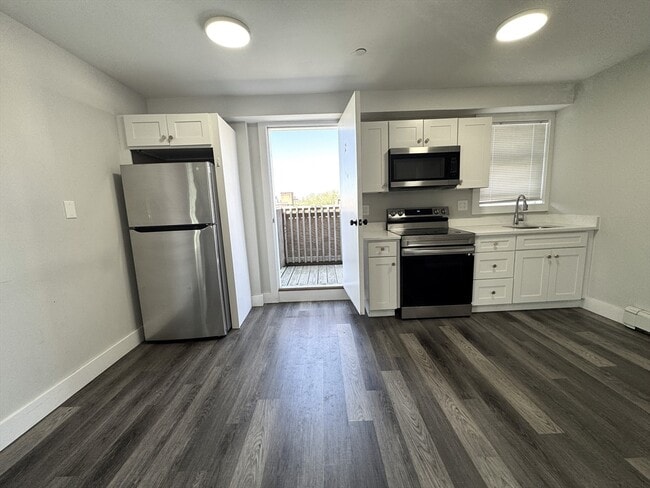 Building Photo - 189 E Merrimack St Unit 12