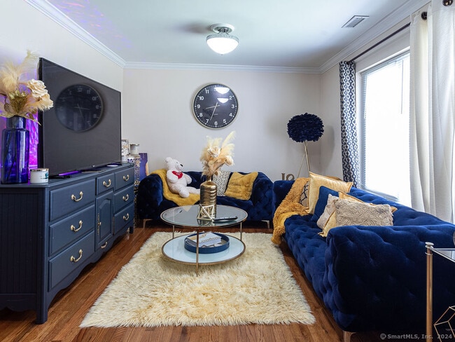 Building Photo - 309 Ely Ave Unit H1