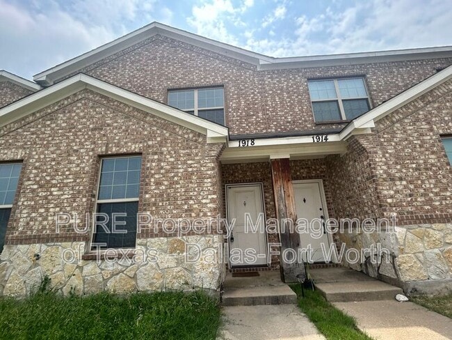 Photo - 1918 Timber Oaks Dr House