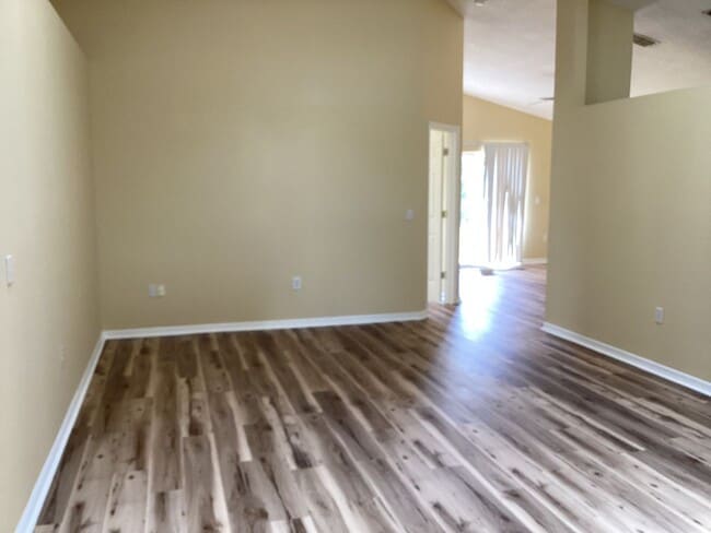 Photo - Adorable 3 bdrm/2 bath home with vaulted ceilings!!!!