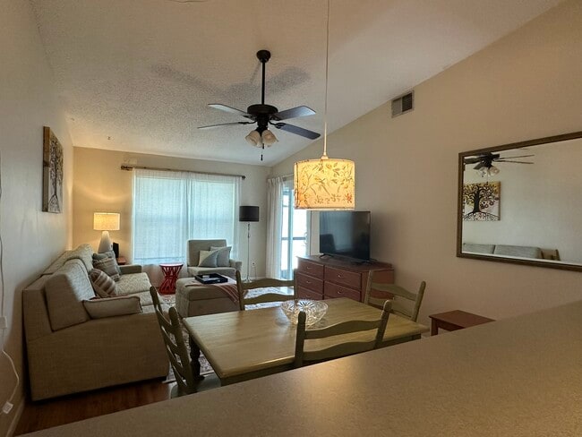 great room - 7315 Parkside Villas Dr Unit 7315 Parkside Villas