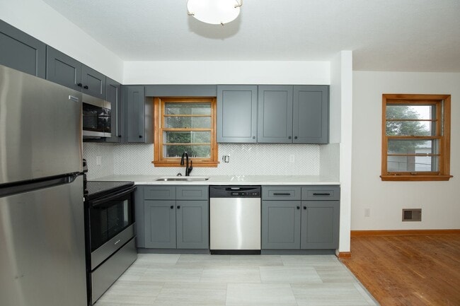 Photo - ? Remodeled Shivley 3 Bedroom, 1.5 Bathroom Home! ?