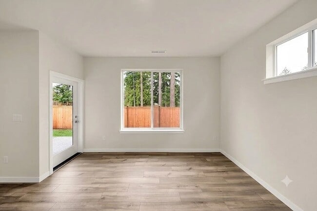 Photo - 5141 81st Ave NE