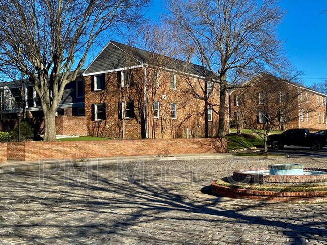 5025 Hillsboro Pike Unidad 15-L