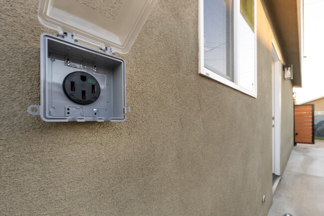 Photo - 4826 Rolando Blvd Unidad 4824