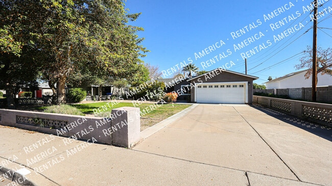 Photo - 3113 N 28th St