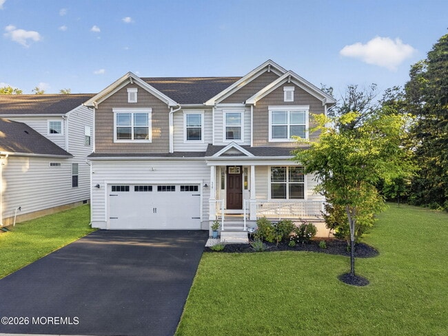 Building Photo - 319 Tulip Ct