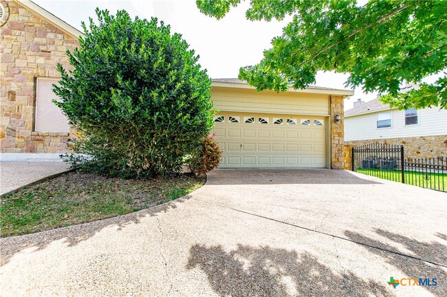 Photo - 101 Rustler Cir