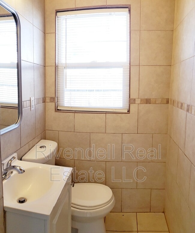 Photo - 1496 Joliet St