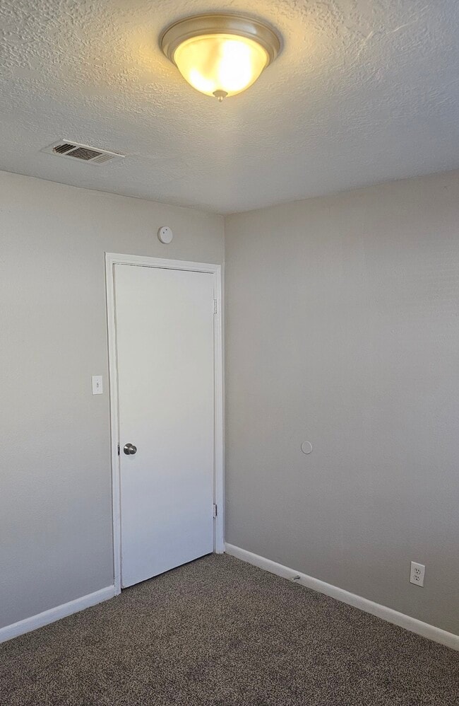 Photo - 13355 Lake Breeze Ln