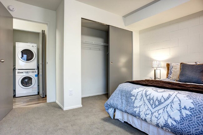 Photo - Hill Vista Apartments