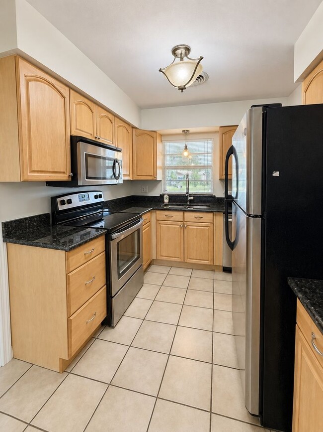 Photo - 401 Balfour Dr