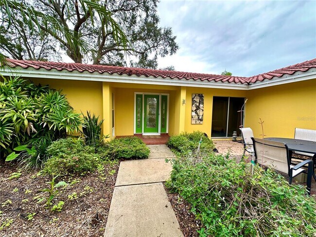 Photo - 1883 Riviera Cir