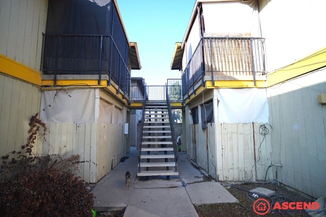 Building Photo - 804 Karma Ct Unit D
