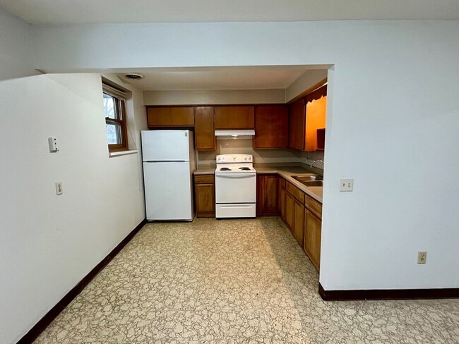 Photo - 811-813 W Adler Rd Unit #811