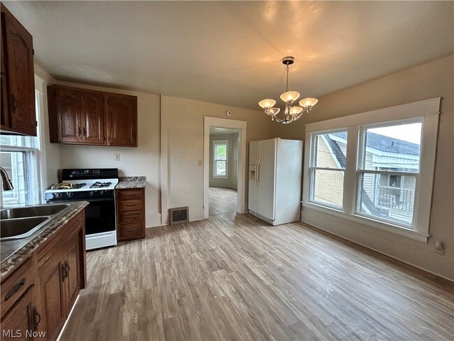 Photo - 377 Lawson Ave Unit 2