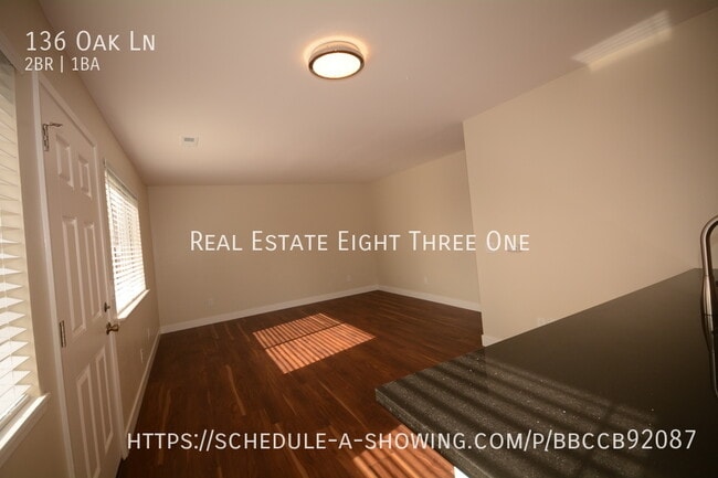 Photo - 136 Oak Ln
