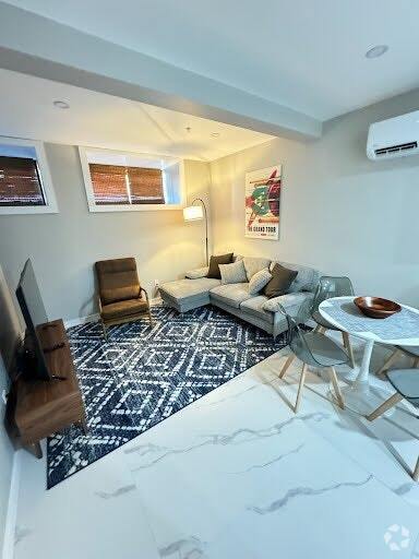 Building Photo - 1487 5th Ave Unit 5 Rental