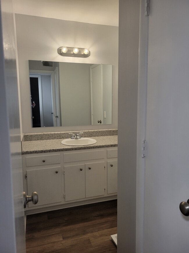 Photo - 370 Wallace Rd