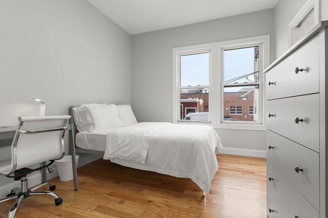 36 Emerson St