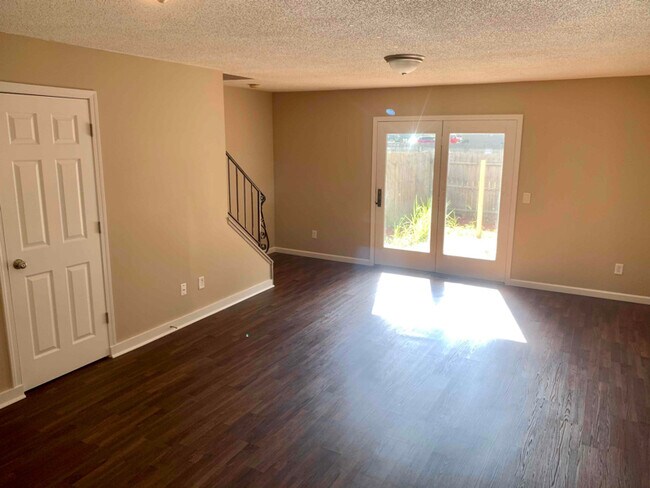 Photo - 2755 Pin Oak Dr