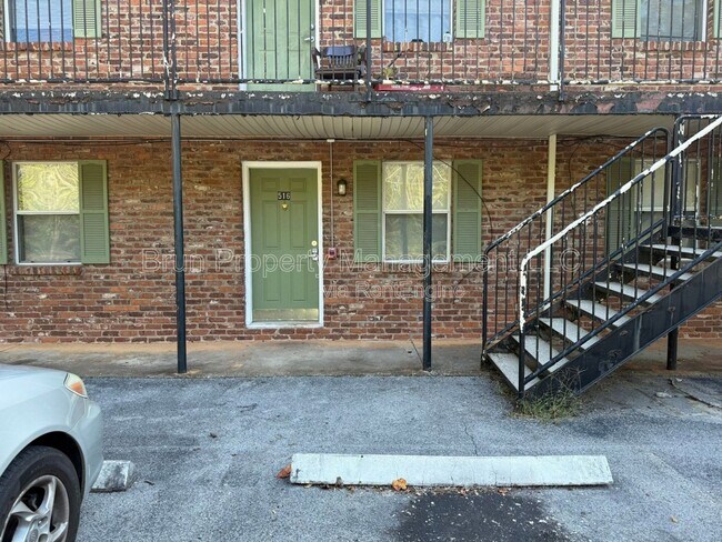 Photo - 516 E Red Bud Rd