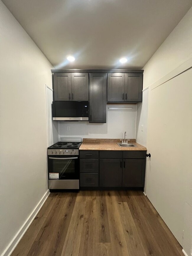 Building Photo - 207 W King St Unit Y (Apt)