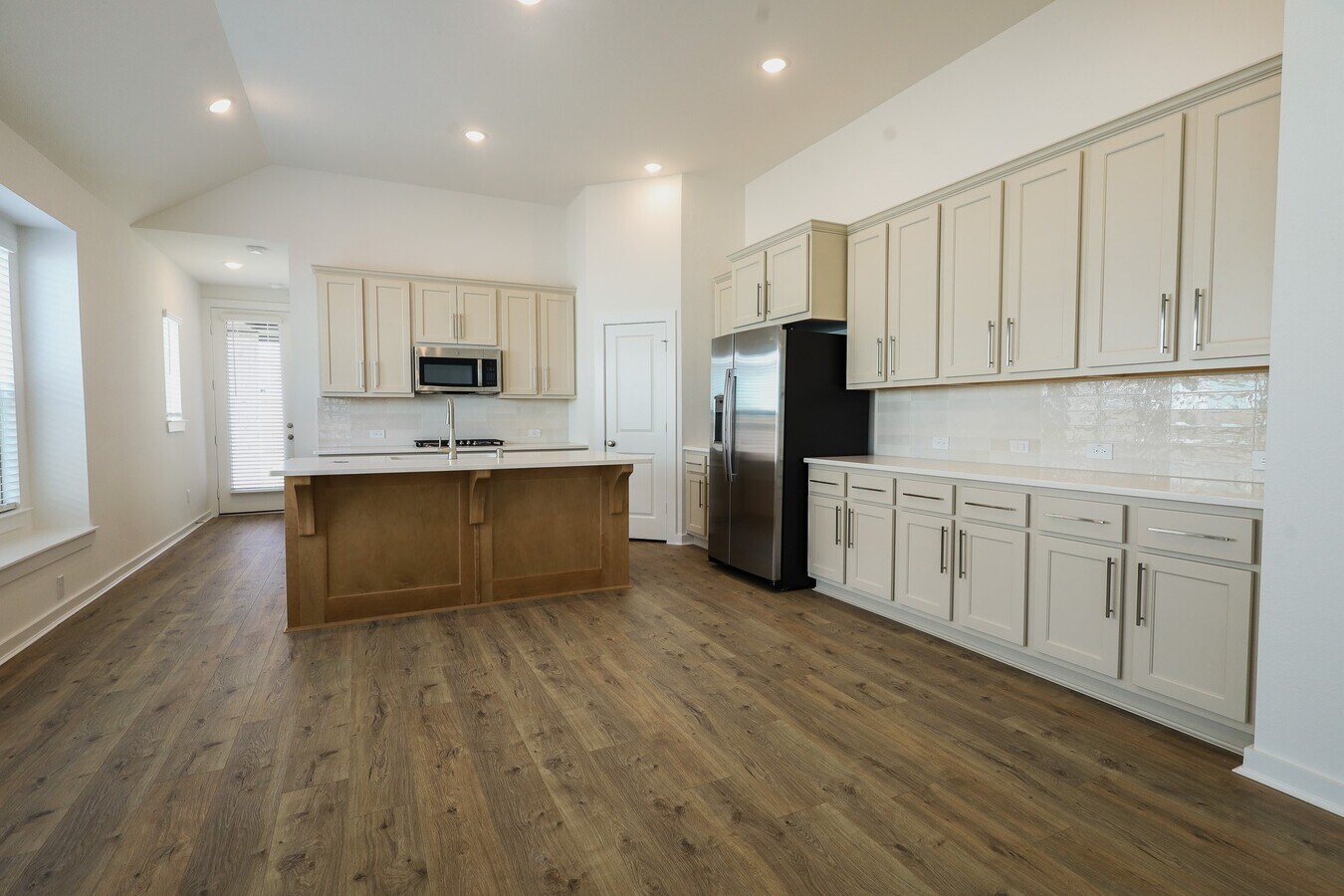 Photo - 5043 Henry Merritt St