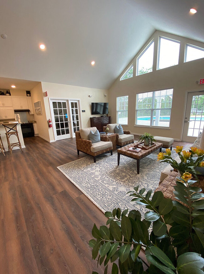 Photo - Sunnybrook Pointe Apartments