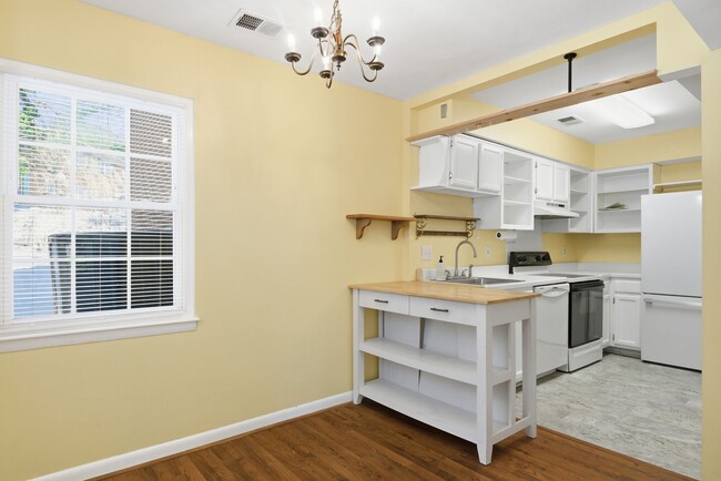 Photo - Two-Bedroom Townhouse Near Bus Line – Pet Friendly