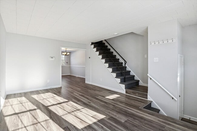 Photo - Available Now, Recently Renovated 3BD/1BA Twin in Downingtown Borough!