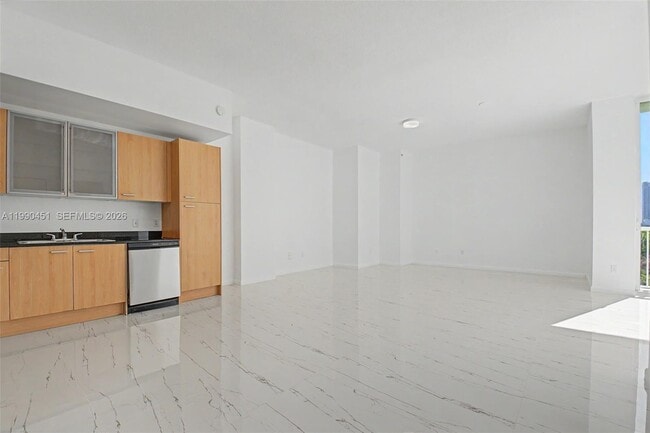 Building Photo - 1350 NW 8th Ct Unit B2-6