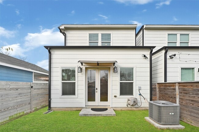 Photo - 4506 Hardy St