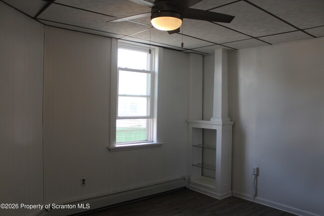 Photo - 61 Fallbrook St