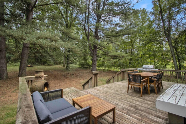 Photo - 8401 N 39th St