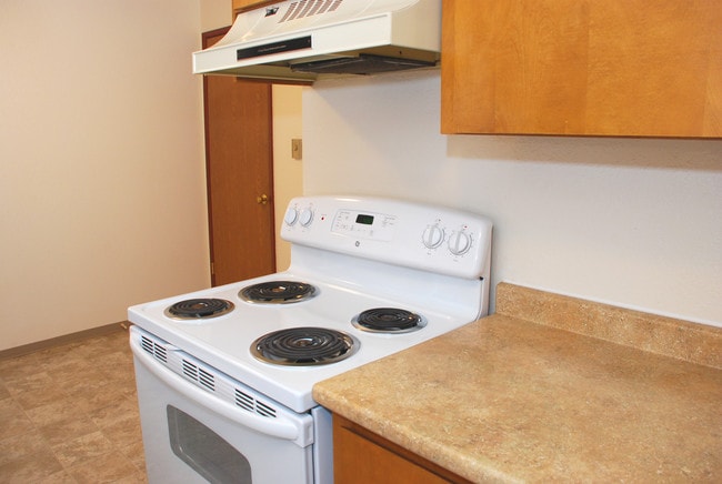 Deerfield West Apartments