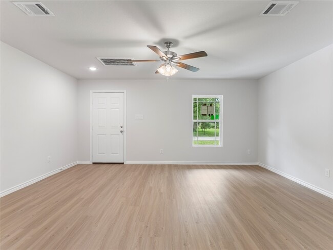 Photo - 304 N Orange St