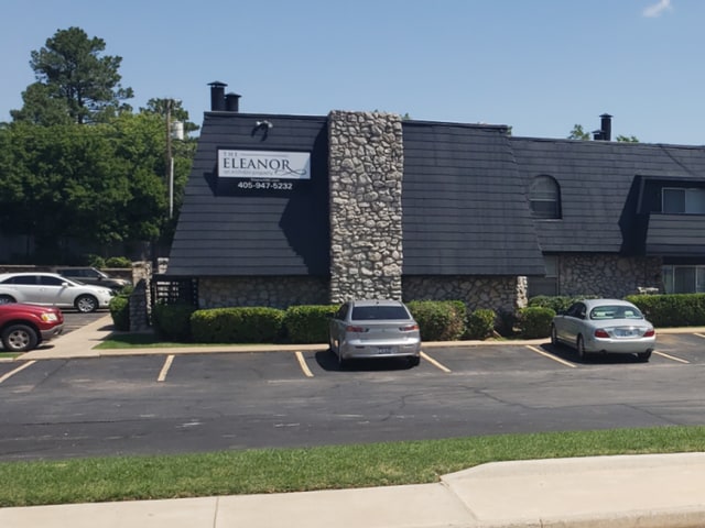 Oficina de arrendamiento - Vines at Eleanor