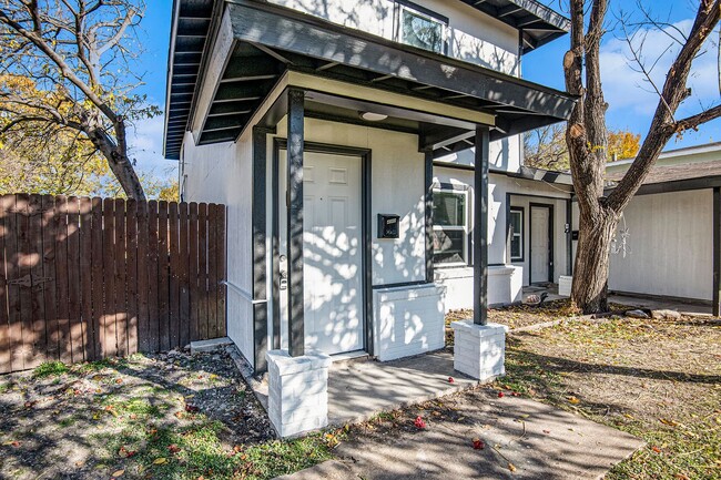Photo - 408 Dawson Cir