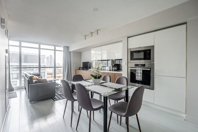 Photo - 15 Iceboat Terr Unit ID1345903P