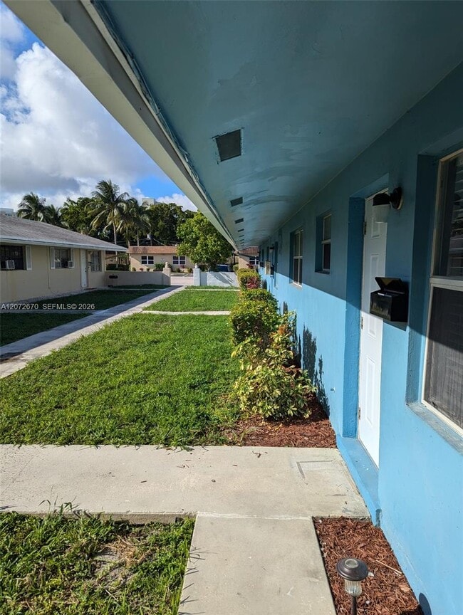 537 SW 2nd Pl Unidad 1-3