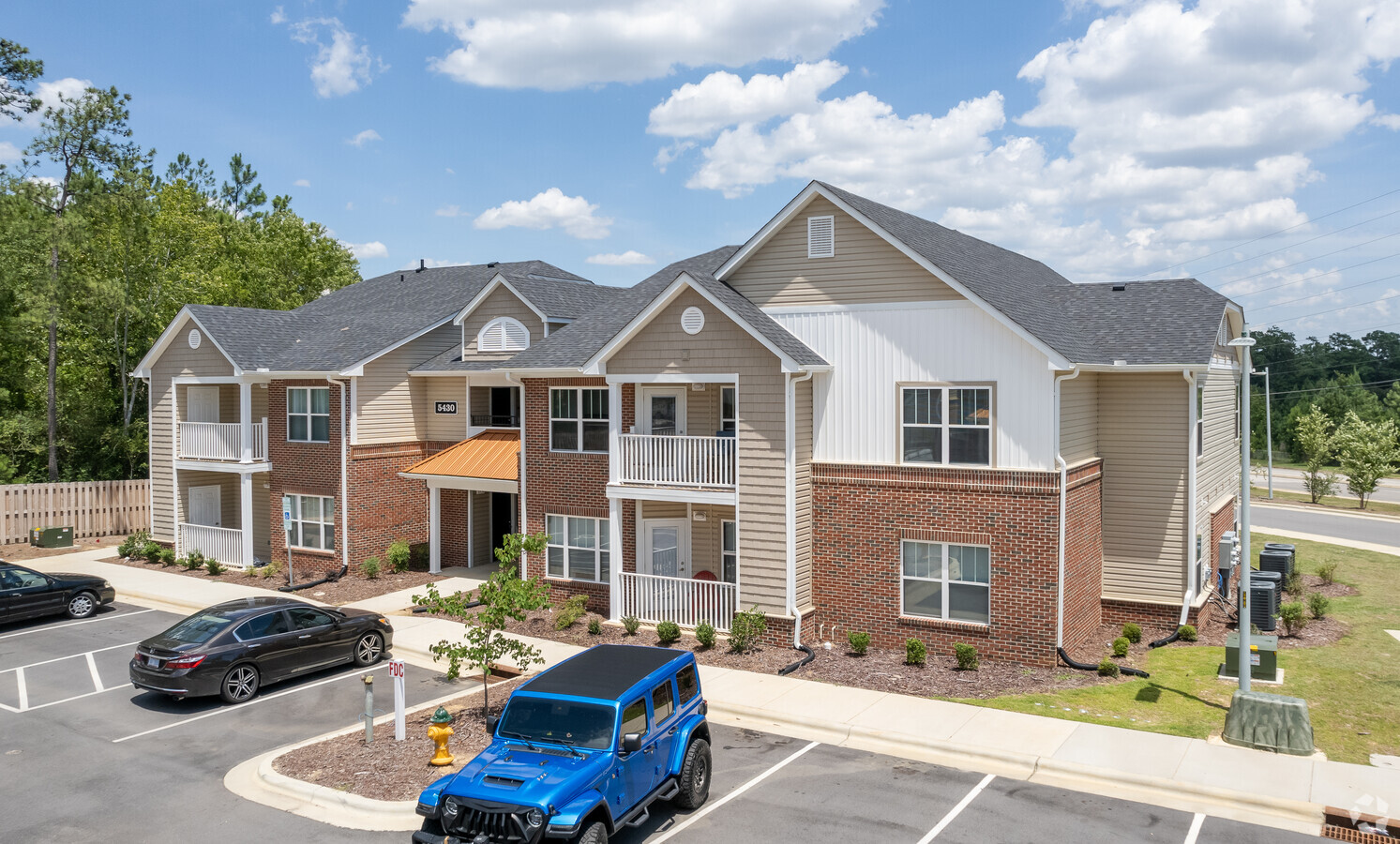 Photo - Hoke Loop Commons Apartments