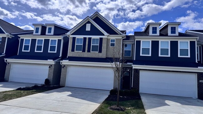 Photo - 1445 Superior Dr